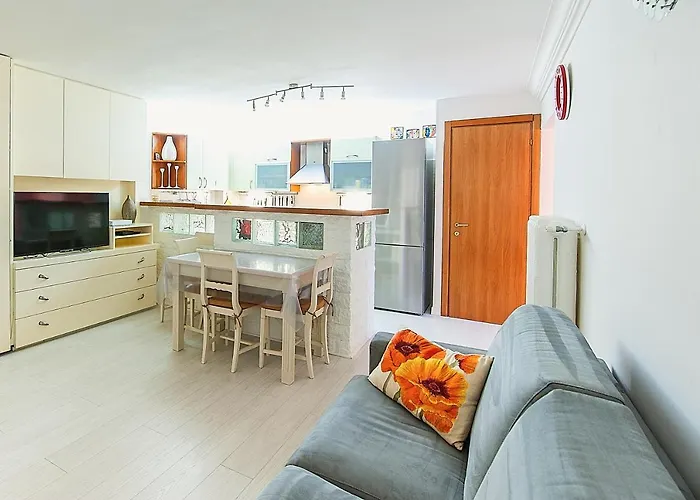 Pavillon D'angleterre Au Coeur De La *