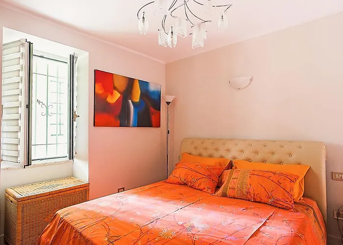 Apartment Pavillon D'angleterre Au Coeur De La Menton