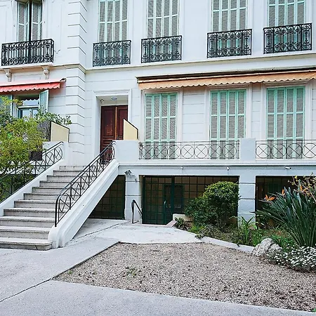 Pavillon D'angleterre Au Coeur De La
