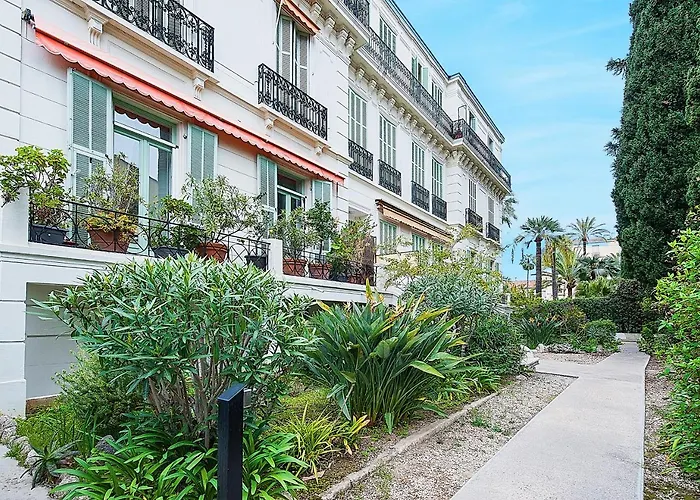 Apartment Pavillon D'angleterre Au Coeur De La Menton